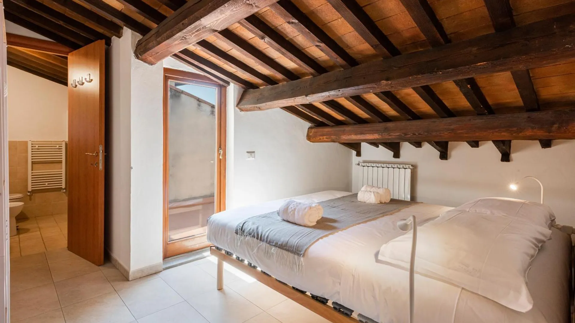 The Luxor Suites - Corsica Florence Apartment